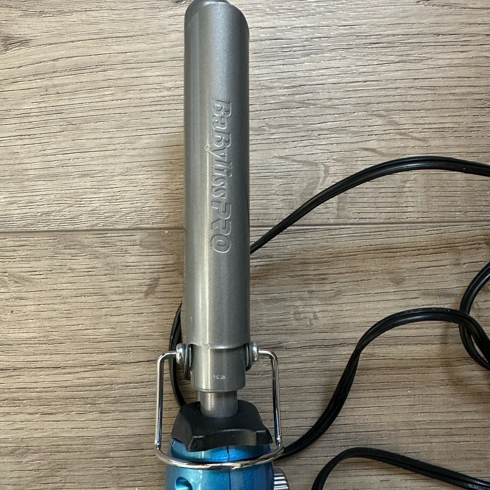 BaBylissPRO® Nano Titanium™ ¾" Marcel Curling Iron GUC - Picture 3 of 5